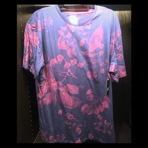 NWT Split tee shirt XL